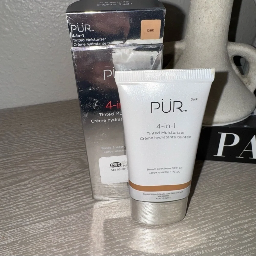 PUR 4-In-1 Tinted Moisturizer Broad Spectrum SPF 20 Shade DARK New In Box Dark